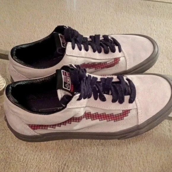 Vans Nintendo old skool console dove Game Over unisex Men 6.5 or women 8 - Picture 1 of 6